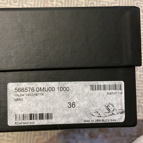 Saint Laurent Jodie Flat Leather Slide Sandals - Picture 8 of 8